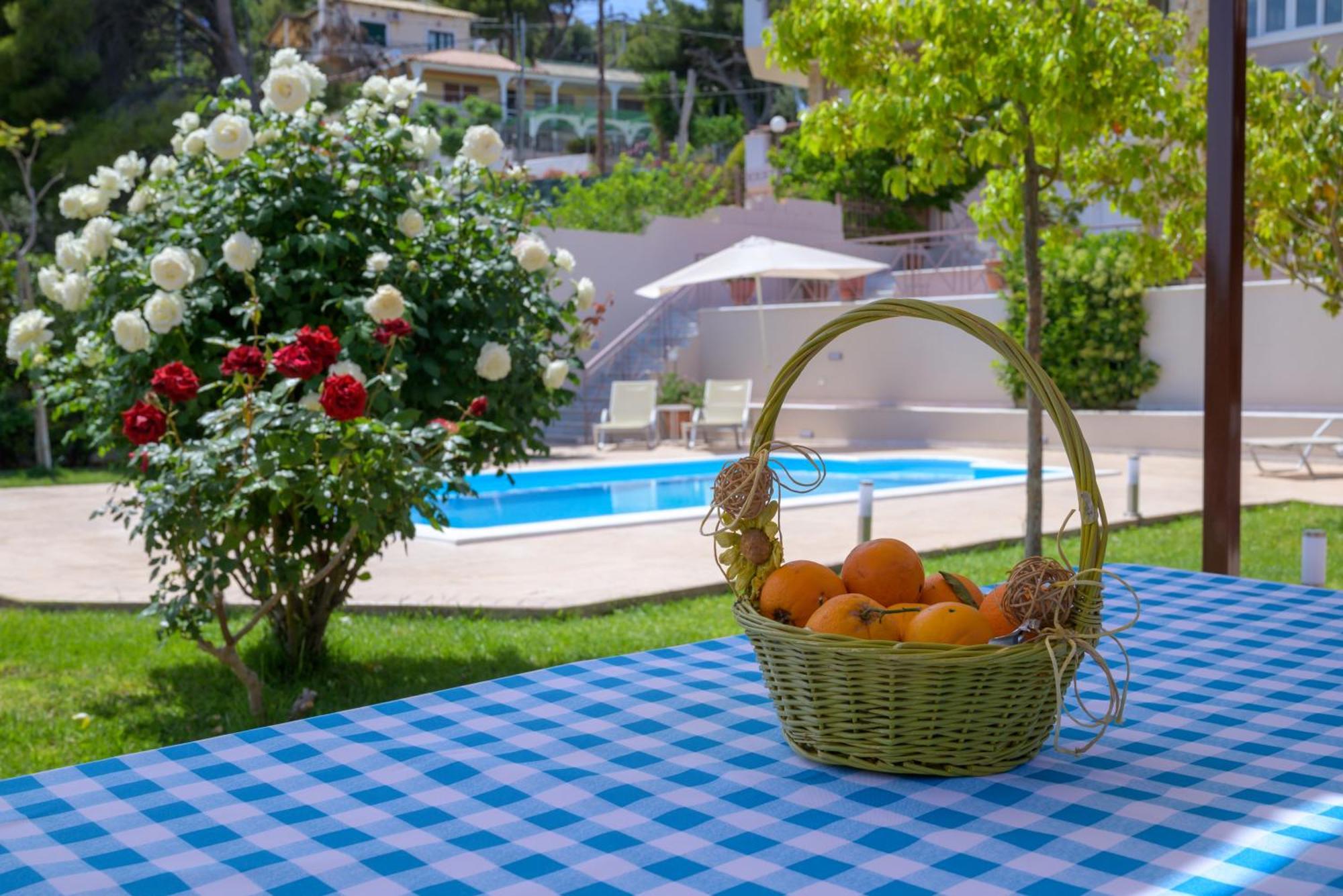 Artemis Riviera Villa Eksteriør bilde