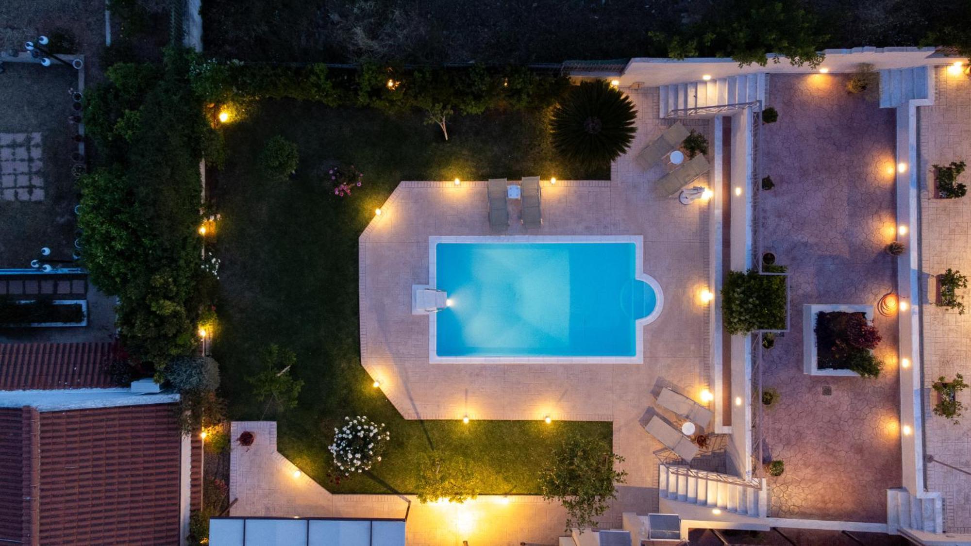 Artemis Riviera Villa Eksteriør bilde